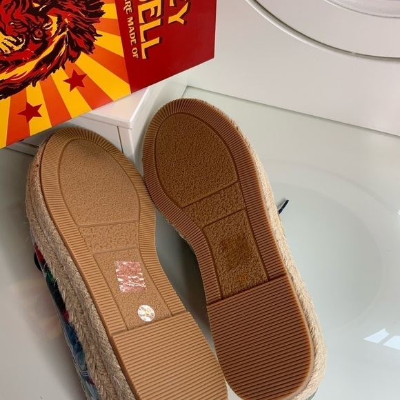 JEFFREY CAMPBELL Floral Espadrilles - Picture 5 of 5